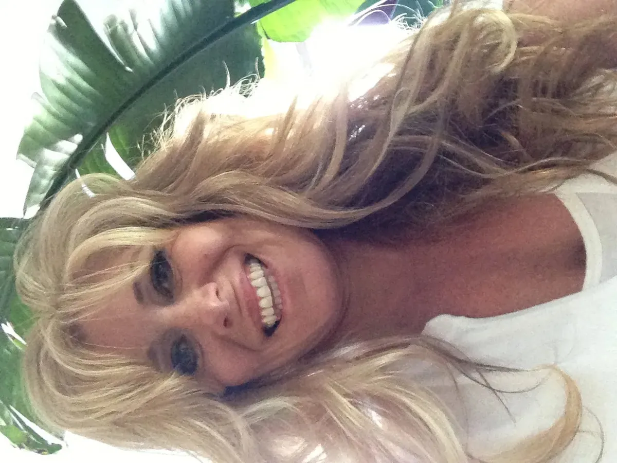 Carol Saunders’s original customer review selfie